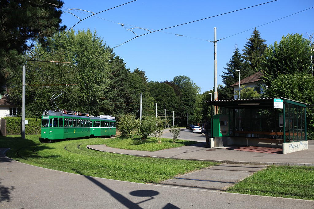 Basel Tw 465, Bw 1463, Rehhagstrasse Ecke Bruderholzallee, 24.07.2012.