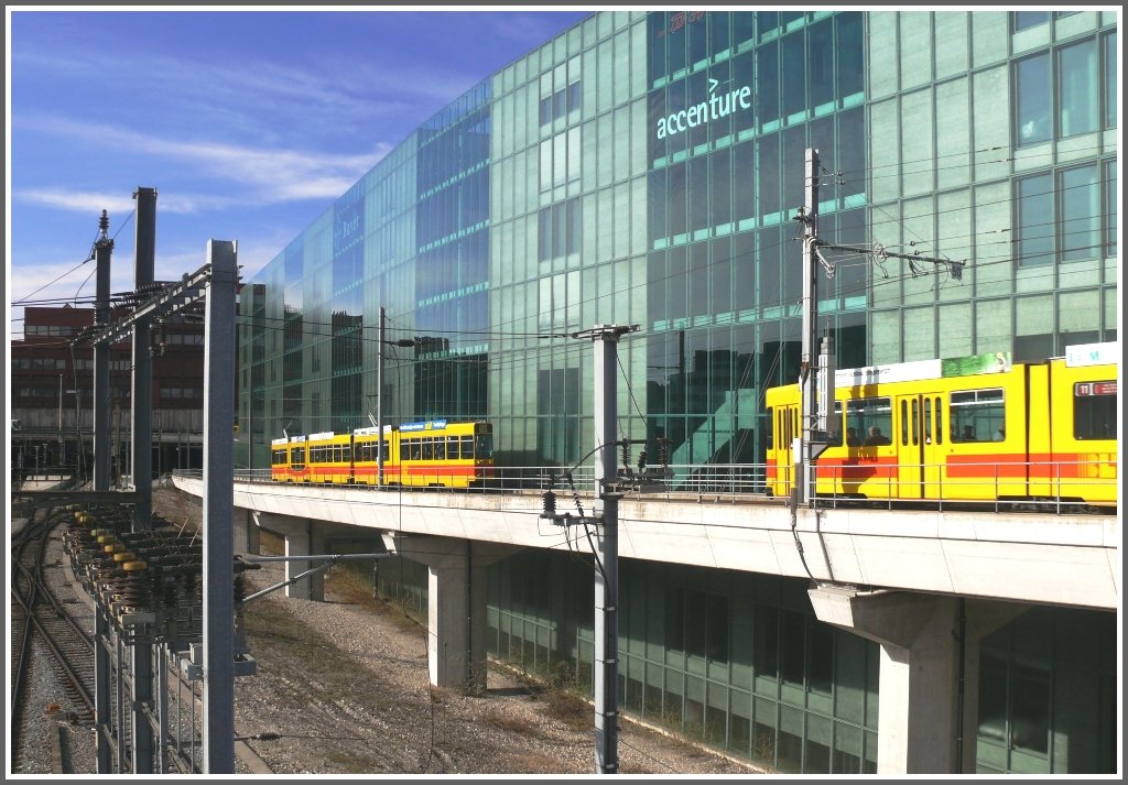 Baselland Transport zwischen Bahnhof und Peter Merian Haus. (01.03.2010)