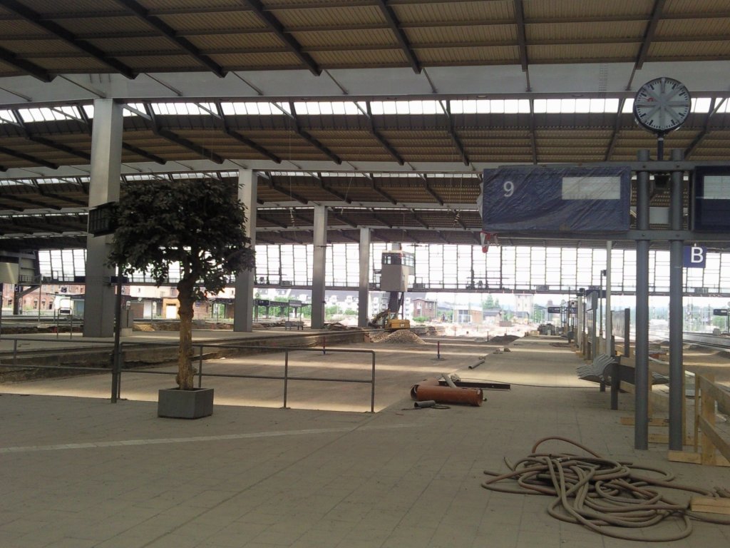 Bauarbeiten im Chemnitzer HBF. Zusehen ist gleis 8 und 9. 29.5.2010
