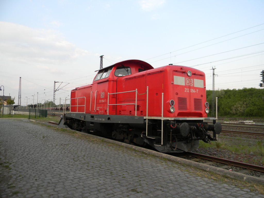 Baureihe 212 094-7 abgestellt im Bahnhof Flieden am 25.04.2011