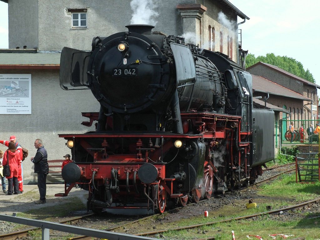 Baureihe 23 / Baureihe 023 : 023 042 am 16.05.2010 im Museums-Bw Darmstadt-Kranichstein.