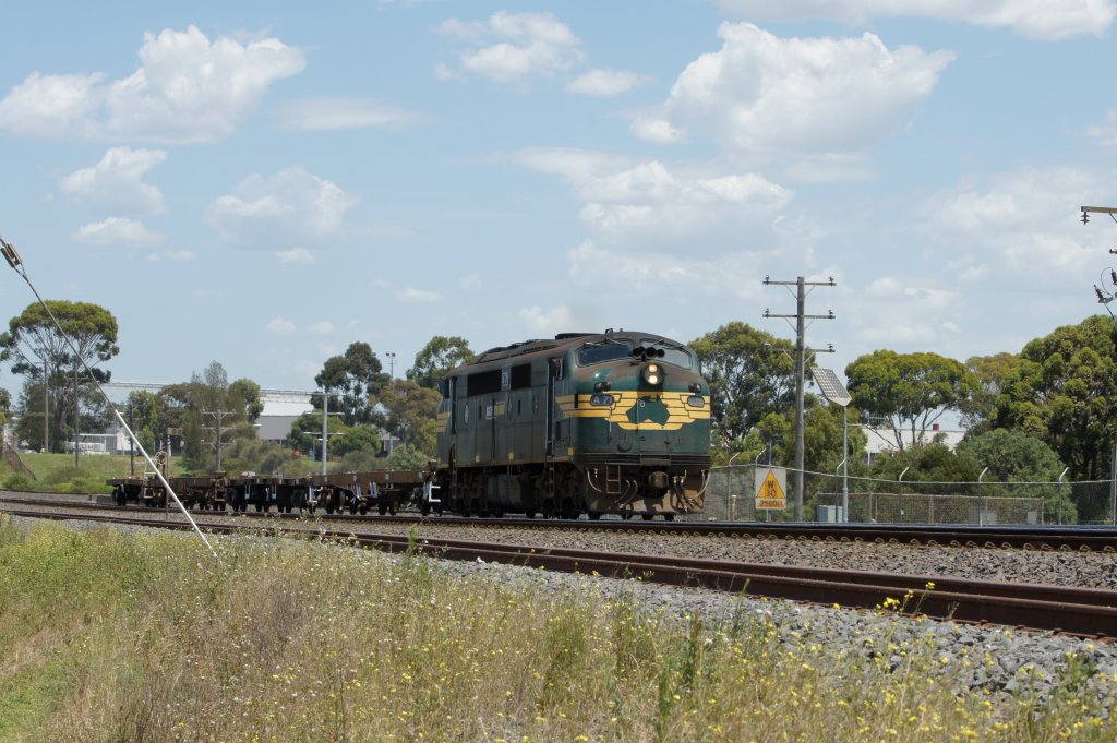 Bauzug am 8.12.2011 zwischen North Gellong und North Shore in richtung Melbourne.