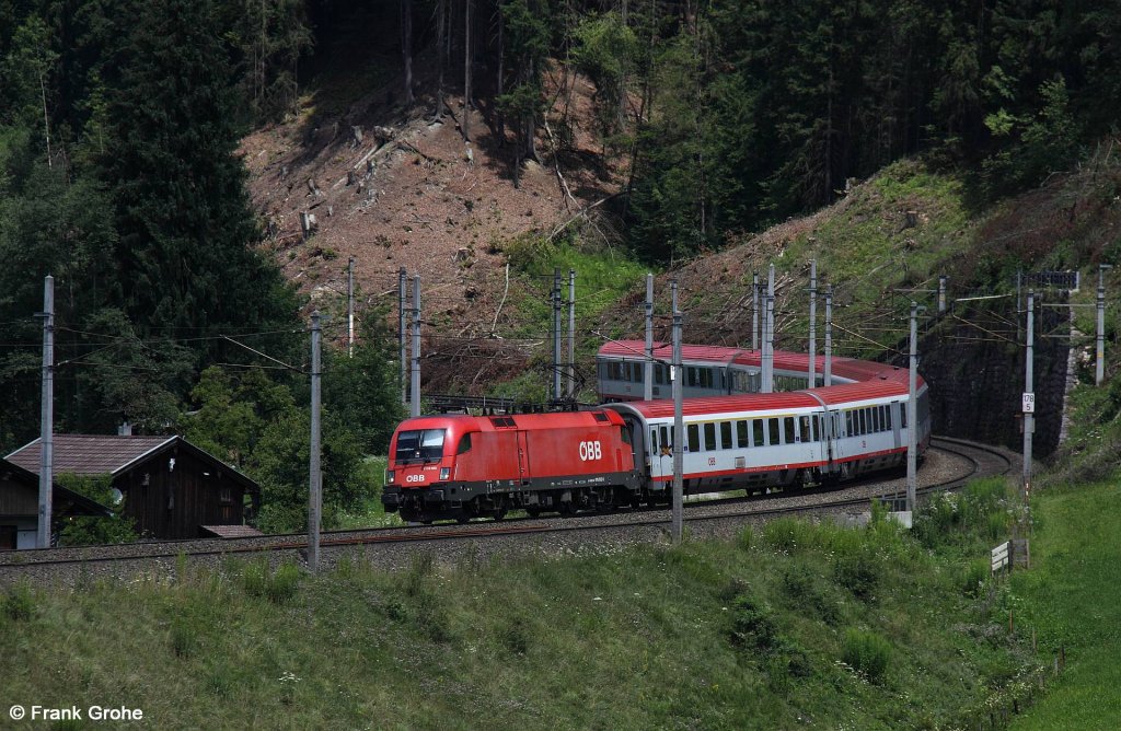 BB 1116 082-9 vor OIC 542 Wien - Innsbruck, KBS 201 Saalfelden - Innsbruck, Salzburg-Tiroler-Bahn, fotografiert bei Hopfgarten am 19.07.2012