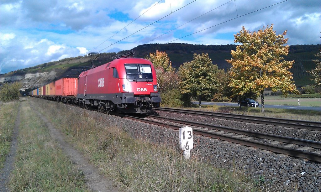 BB 1116 mit Container am 03.10.2012 bei Thngersheim. 