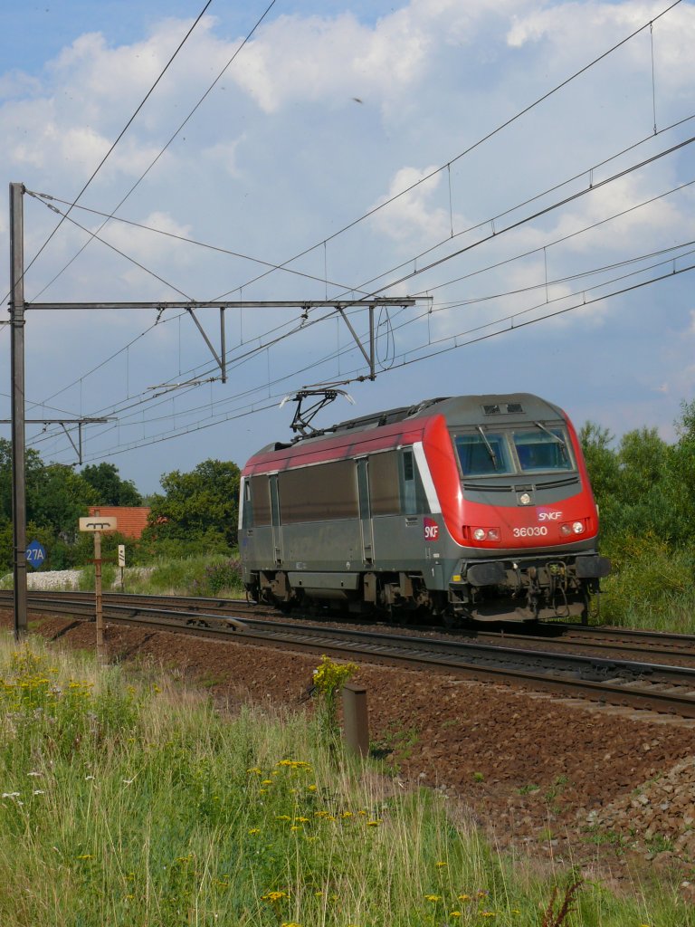 BB36030 der SNCF als LZ unterwegs in Richtung Antwerpen. Aufgenommen am 30/07/2010 auf der Schleife bei Ekeren.