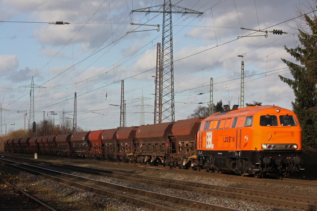 BBL 16 (225 100) drckt ihren Schotterzug am 25.11.12 in Ratingen-Lintorf in die Ausweiche um danach umzuspannen und den Zug nach Wedau zu bringen.