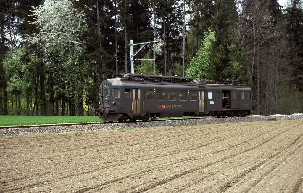 BDe4/4 1630  bei Beromnster  01.05.92