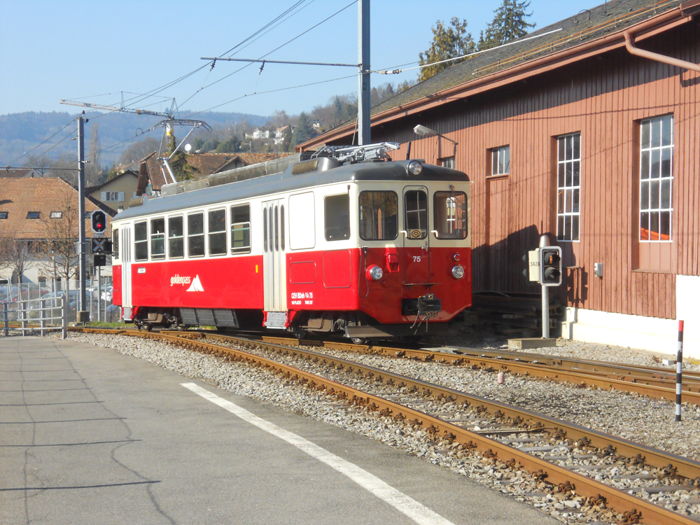 BDeh 2/4 75  nouveaux en service Blonay 13.03.2012
