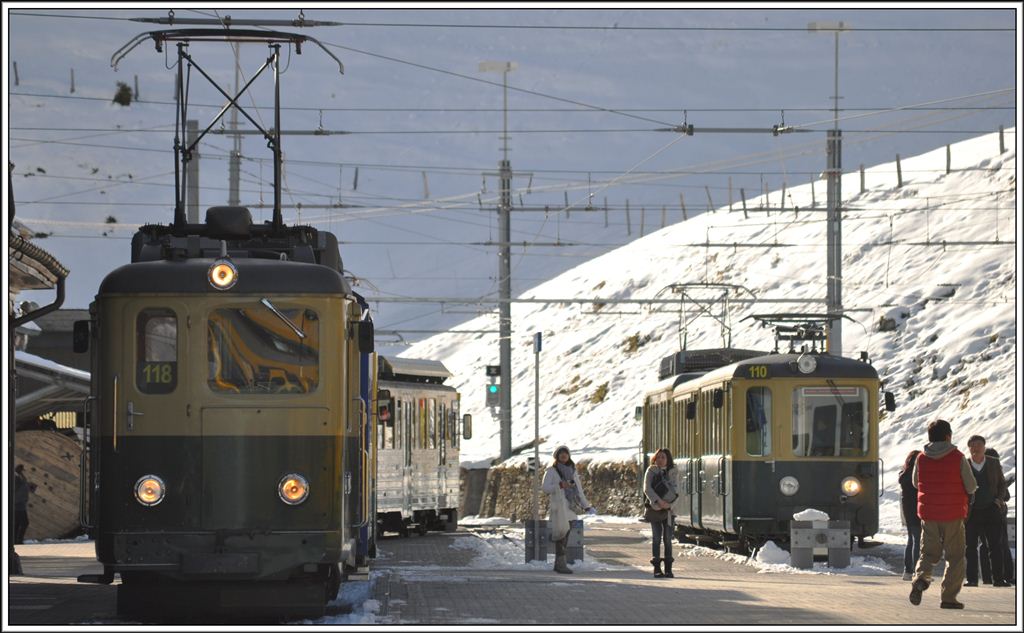 BDhe 4/4 118 und 110 in Kleine Scheidegg. (13.11.2012)