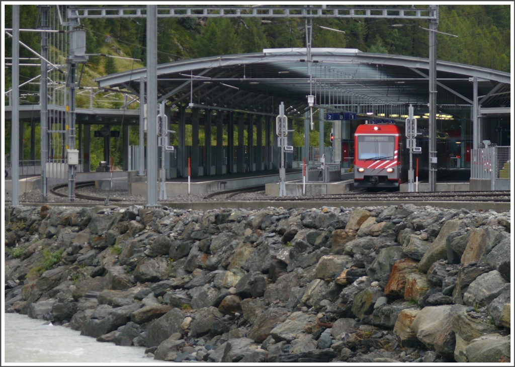 BDSeh 4/8 im Matterhorn Terminal in Tsch. (15.08.2010)