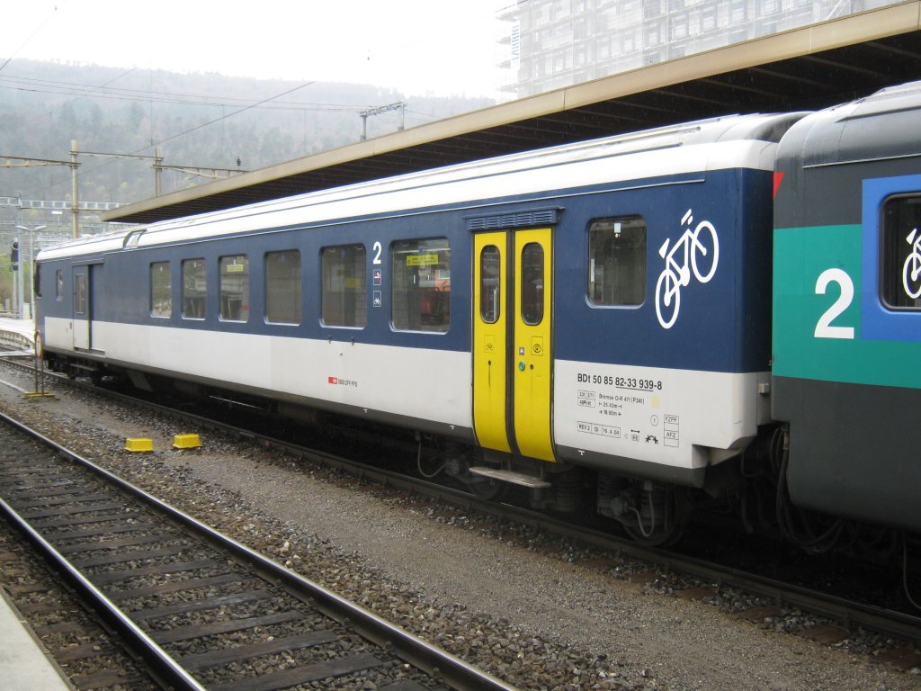 BDt 50 85 82-33 939-8 (EW II), ex. TILO, ohne Anschriften in Biel, 31.03.2011.