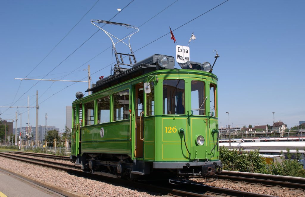 Be 2/2 mit der Betriebsnummer 126 auf einer Extrafahrt. Der Be 2/2 wurde am 17.02.1908 in Betrieb genommen. Die Aufnahme stammt vom 03.07.2011.