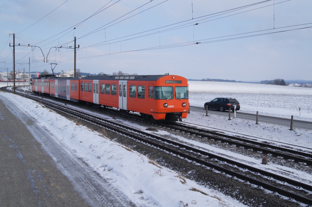 Be 4/12 45 hat am 22.1.11 Urtenen in Richtung Bern verlassen.