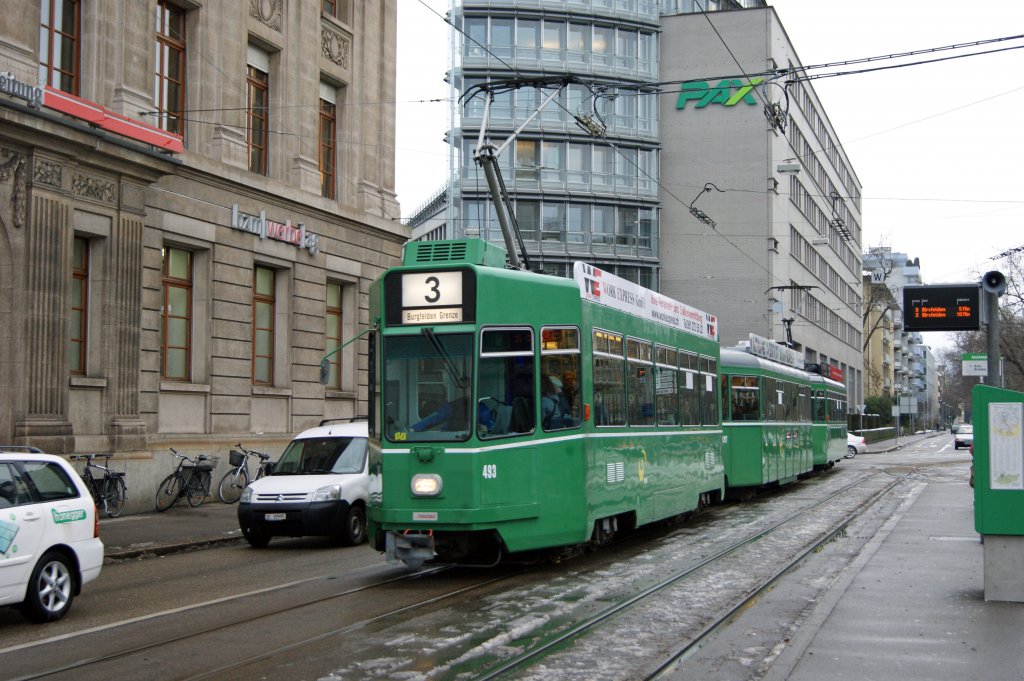 Be 4/4 493 auf der Linie 3 fhrt auf die Haltestelle Aeschenplatz ein. Die Aufnahme stammt vom 14.01.2010.