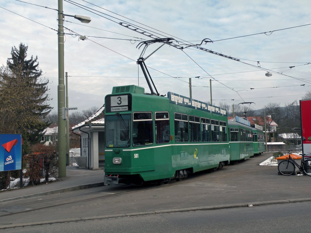 Be 4/4 501 an der Endstation der Linie 3 in Birsfelden Hard. Die Aufnahme stammt vom 24.01.2011.