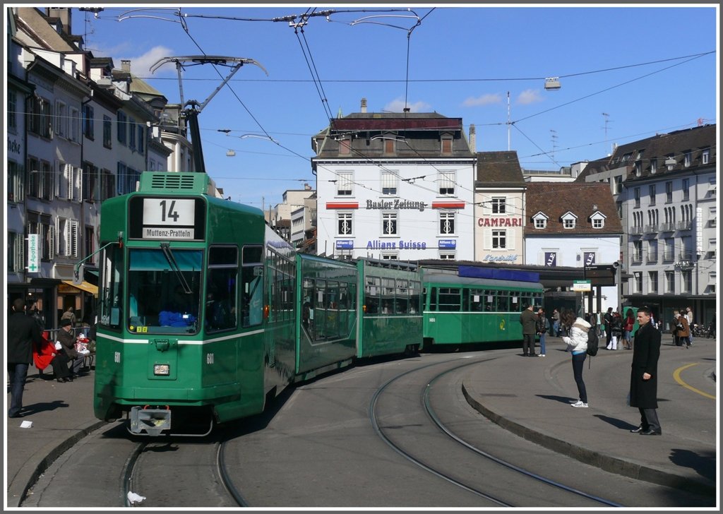 Be 4/4 681 + B4 der BVB am Barfsserplatz. (01.03.2010)