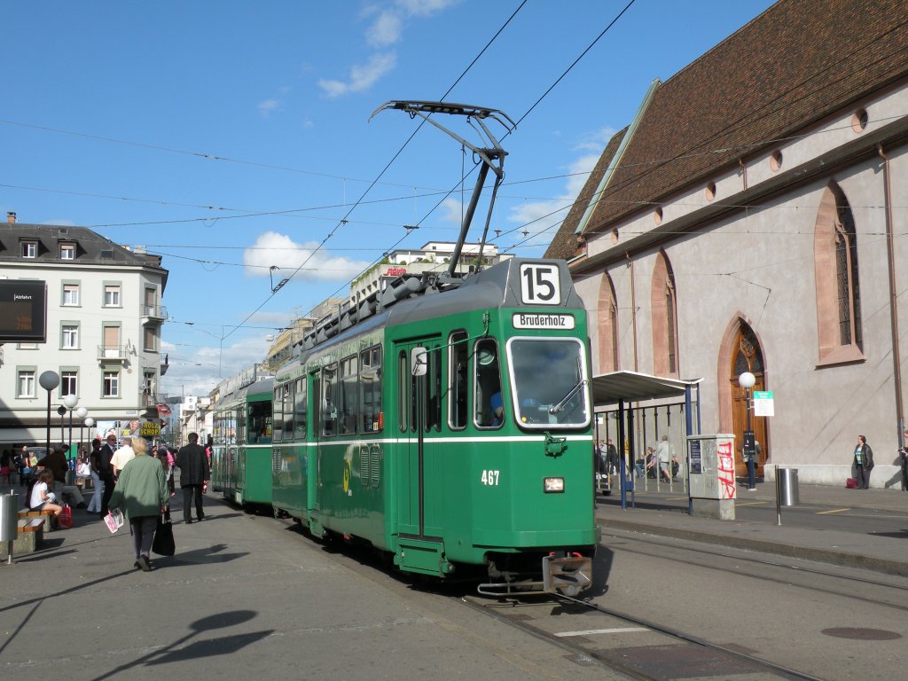 Be 4/4 mit der Betriebsnummer 467 ist ein seltener Gast auf der Linie 15/16. Die Aufnahme stammt vom 27.05.2010.