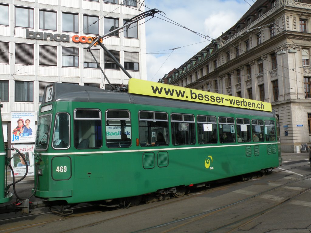 Be 4/4 mit der Betriebsnummer 469 auf der Linie 3 am Aeschenplatz. Die Aufnahme stammt vom 16.02.2013.