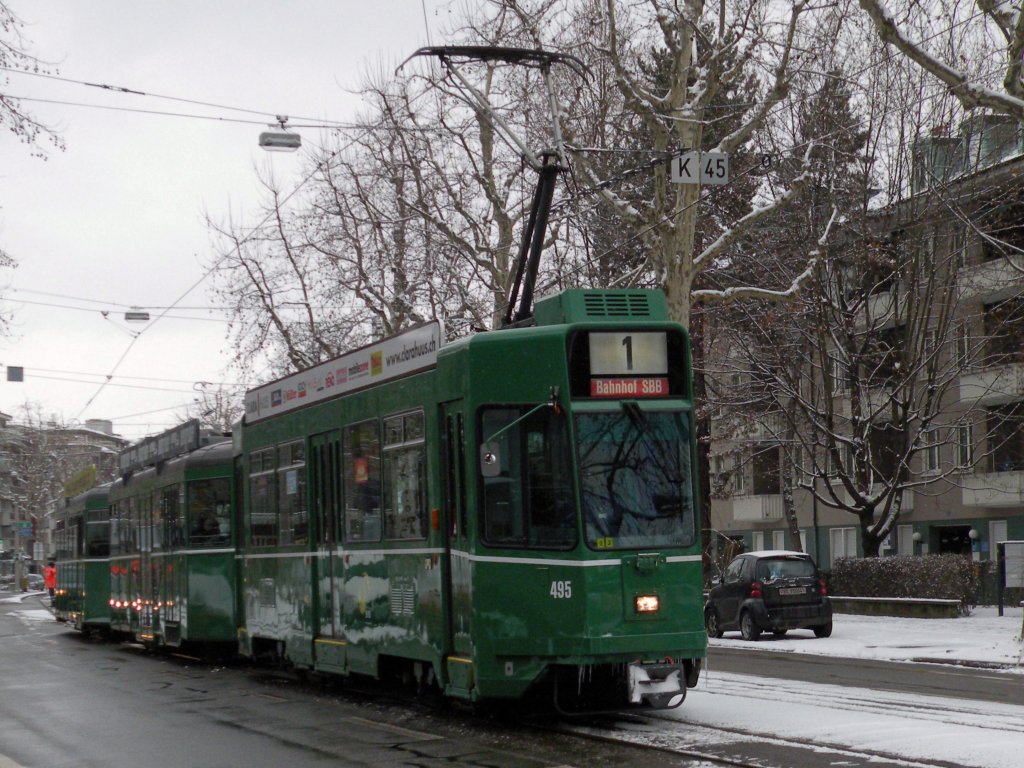 Be 4/4 mit der Betriebsnummer 495 fhrt Richtung Bahnhof SBB auf der Linie 1. Die Aufnahme stammt vom 31.01.2010.