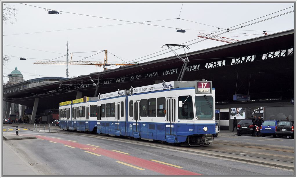 Be 4/6 2050 und ein weiteres Fahrzeug vermutlich ohne Fhrerstand beim Hauptbahnhof Zrich. (08.03.2013)