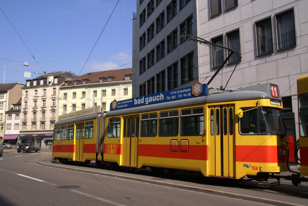 Be 4/6 der BLT mit der Betriebsnummer 104 als Anhngewagen auf der Linie 11. Die Aufnahme stammt vom 22.09.2008.