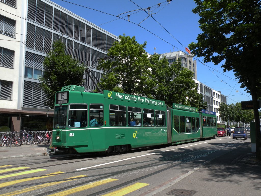 Be 4/6 S mit der Betriebsnummer 683 bedient die Haltestelle Heiliggeistkirche auf der Linie 15. Die Aufnahme stammt vom 17.06.2009