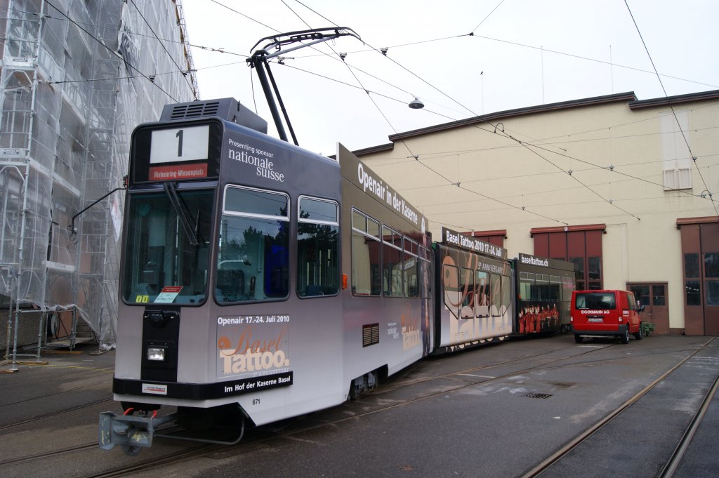 Be 4/6 S mit der Betriebsnummer 671 steht im Hof der Hauptwerksttte. Die Aufnahme entstand am 14.01.2010.