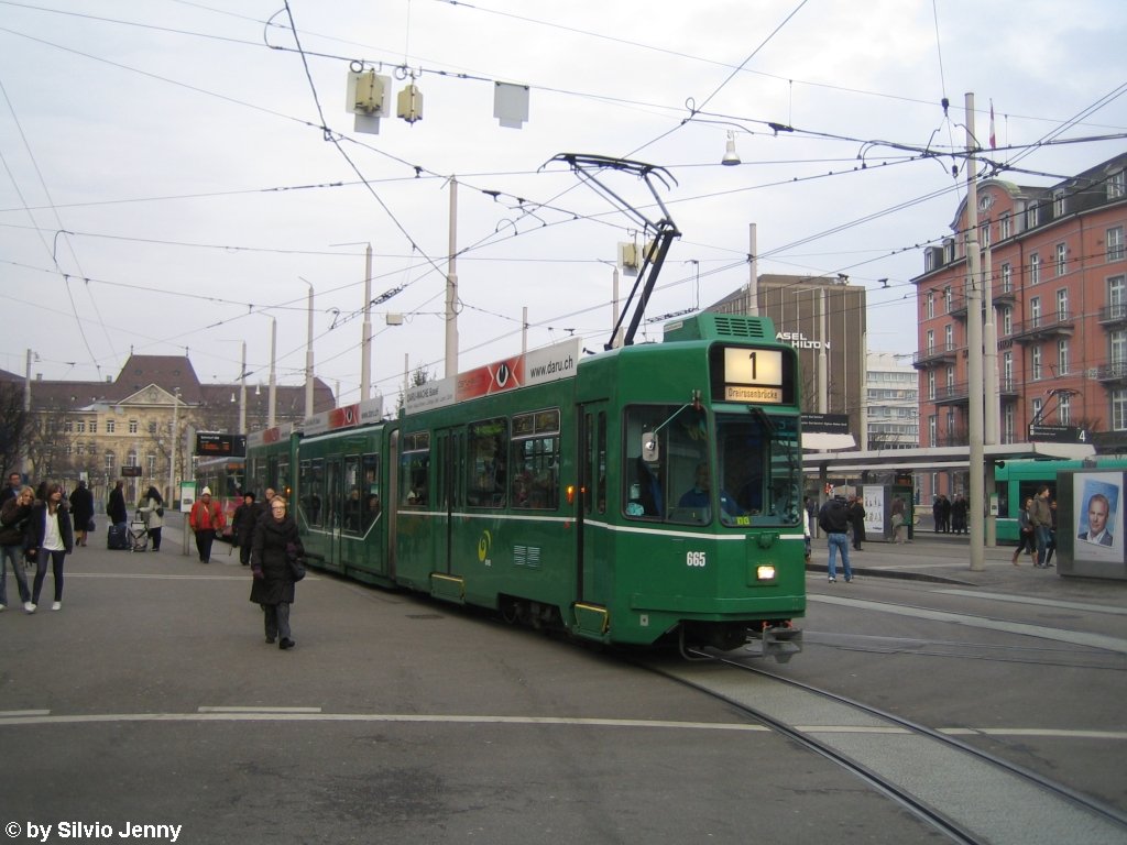 Be 4/6S ''Guggumere'' 665+1447 am 7.1.2010 beim SBB Bahnhof