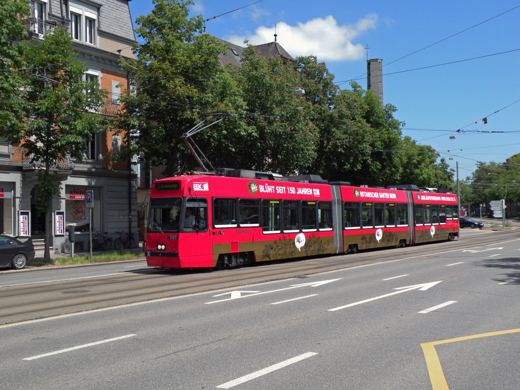 Be 4/8 741 mit Werbung fr den Botanischen Garten Bern beim Depot Burgernziel auf der Linie 5. Die Aufnahme stammt vom 04.06.2010.