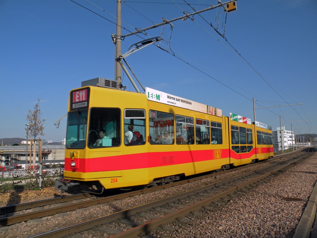 Be 4/8 mit der Betriebsnummer 204 auf der Linie 11E fhrt zur Haltestelle Mnchensteinerstrasse. die Aufnahme stammt vom 26.03.2012.