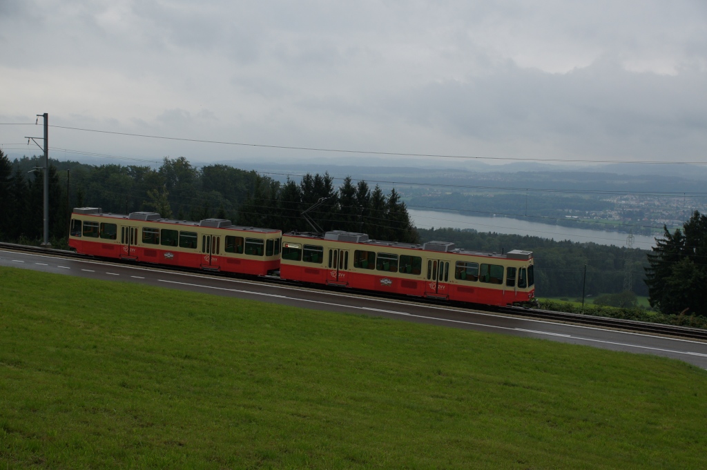 Be 8/8 21/22 fhrt am 2.9.2012 von Scheuren Richtung Heuhaus.