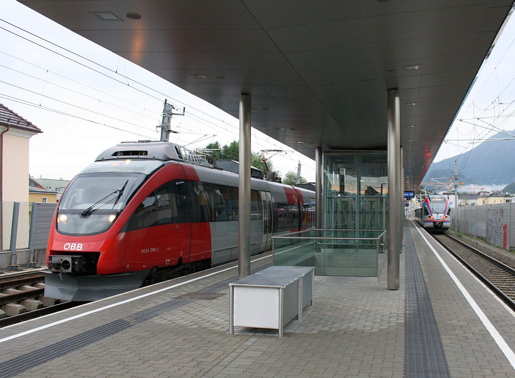 Begegnung von Flirt und Talent am 7.August 2010 im S-Bahnhof Salzburg M�lln-Altstadt. 