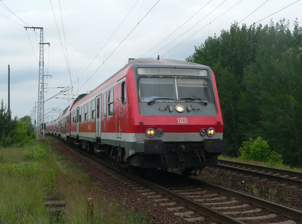 Begehrte Objekte beim Bahnbildertreffen waren natrlich die ILA-Shuttles, die zahlreiche Fahrgste von Lichtenberg aus zum Flughafen Schnefeld brachten. 12.6.2010