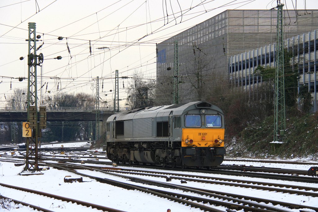 Bei eisigen Temperaturen kommt die Class 66 DE6301 von DLC Railways als Lokzug aus Montzen(B) und fhrt in Aachen-West ein am 3.2.2012.