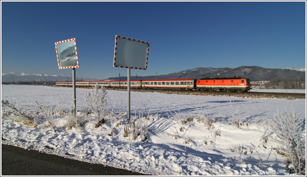 Bei frostigen -15 fhrt 1144 202 mit IC 534 von Villach nach Wien Meidling. 
St Margarethen 16.1.2012