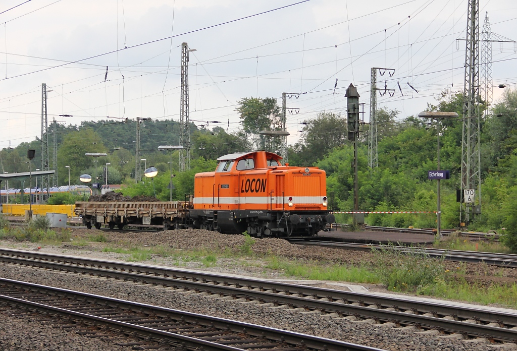 Bei umfangreichen Gleisbauarbeiten im Bahnhof Eichenberg im August 2012 war 212 275-2 (Locon 210) das Arbeitstier. Aufgenommen am 09.08.2012.
