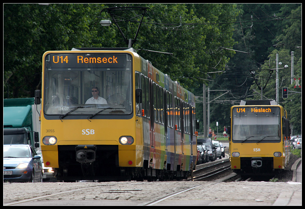 Bei der Wilhelma - 

Begegnung zweier Stadtbahnzüge der Linie U14 zwischen den Haltestellen Rosensteinbrücke und Wilhelma. 

30.07.2010 (M)