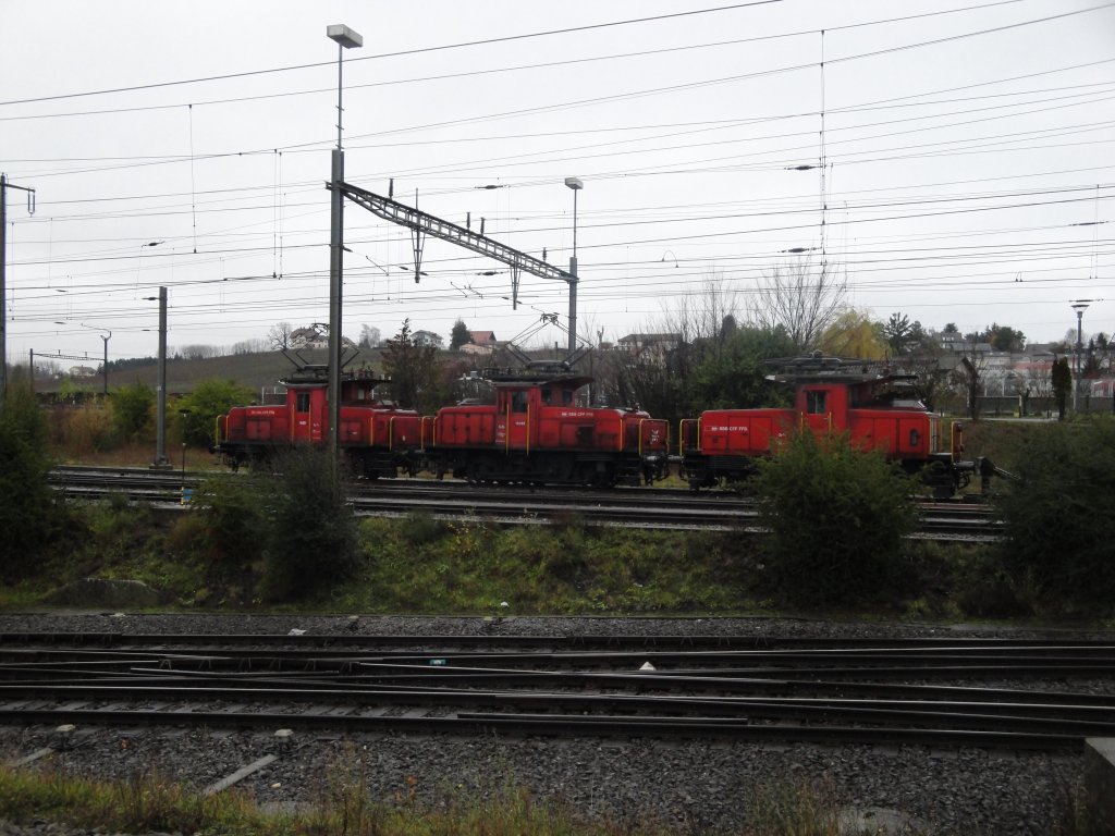 Beim Gterbahnhof von Lausanne waren am 07.12.09 die Ee 3/3 16367, 16422 und eine nummerlose abgestellt.