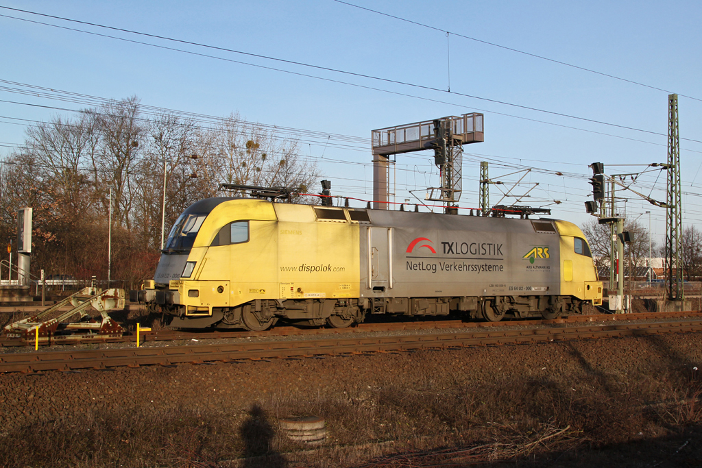 Beim Umsteigen in Gttingen konnte am 28.12.2012 schnell die abgestellte 182 506 abgelichtet werden.