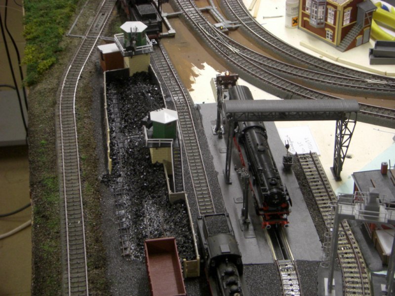 Bekohlungsanlage aus zweimal Auhagen 11330 