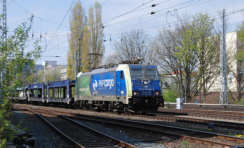 BERLIN, 24.04.2010, EU43-002 auf der Ringbahn in Höhe des Güter- und Rangierbahnhofs Greifswalder Straße