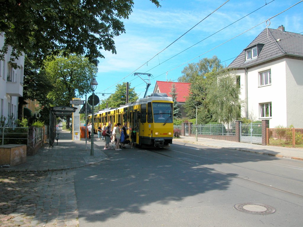 Berlin BVG SL 62 (KT4D 6092) Mahlsdorf, Treskowstraße / Maldowstraße am 24. Juli 2012.