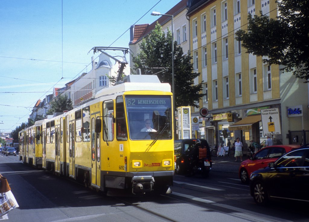 Berlin BVG SL 62 (KT4D 6092) Kpenick, Bahnhofstrasse / Seelenbinderstrasse am 24. Juli 2012.