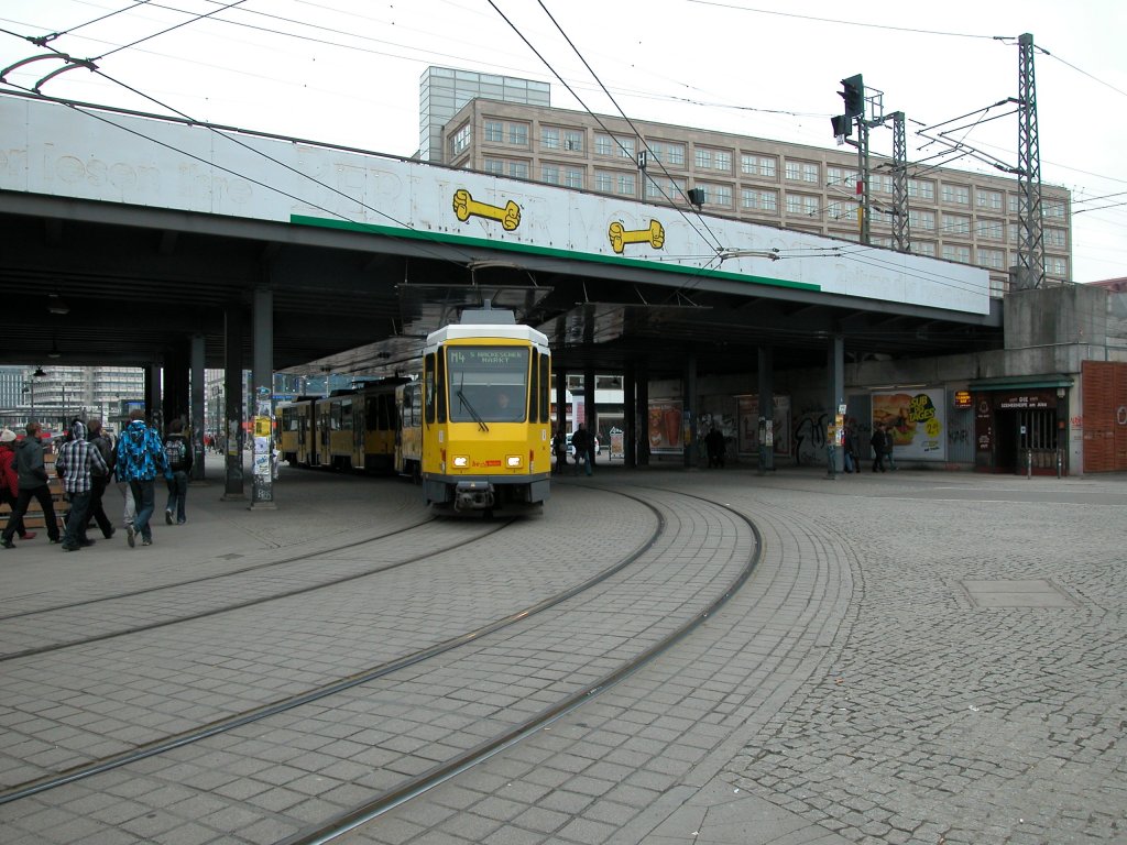 Berlin BVG SL M4 (KT4Dt) Rathausstraße / Gontardstraße / Bahnhof Alexanderplatz am 27. Februar 2012.