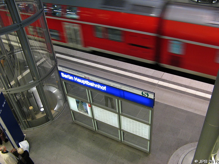 Berlin Hauptbahnhof am 28.12.2006