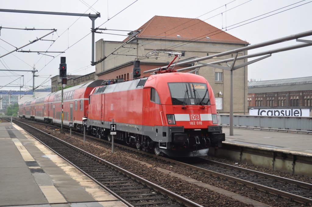 Berlin Ostbahnhof am 06.07.2012 . Ausfahrt RE 2 