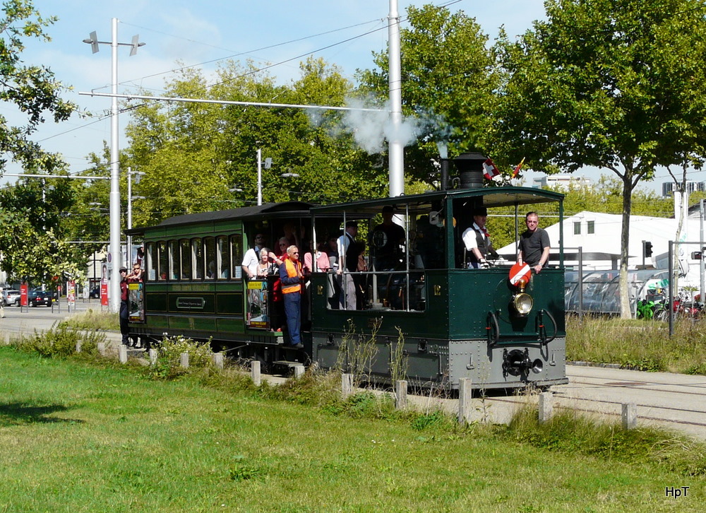 Bern - Dampftram G 3/3 12 mit Beiwagen C 31 im Pendledienst zischen der City Bern und dem neuen Tram Depot an der Bolligenstrasse aunlsslich eines Tages der ffen Tr am Sonntag 11.09.2011