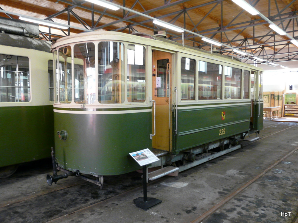 Bern mobil / Trammmuseum Bern - Wagen B 239 abgestellt im Trammuseum Bern am  11.09.2011