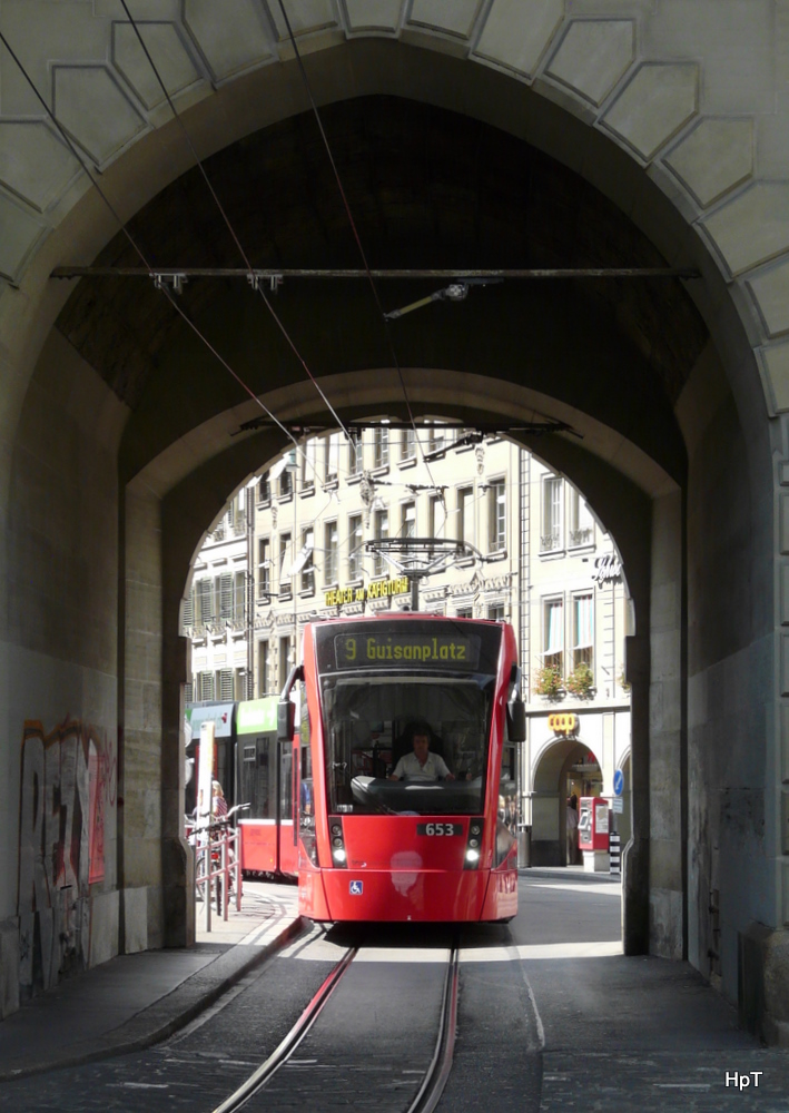 Bern mobil - Tram Be 6/8 653 unterwegs auf der Linie 9 in Bern am 11.09.2011