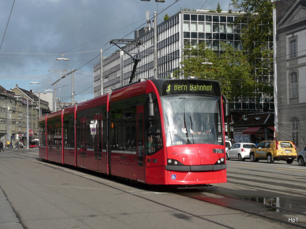 Bern Mobil - Tram Be 4/6 756 unterwegs auf der Linie 3 vor dem Bahnhof Bern am 25.06.2013